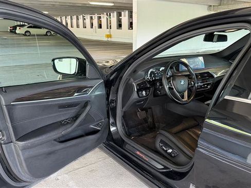 Used 2018 BMW 540i xDrive AWD/4WD image 18