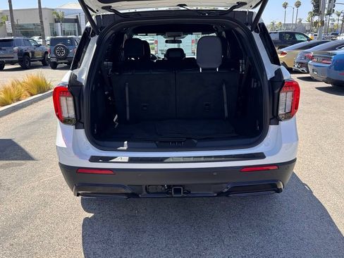 Used 2026 Ford Explorer ST-Line RWD image 13