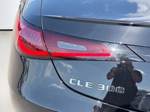 Used 2025 Mercedes-Benz CLE 300 4MATIC Cabriolet image 11