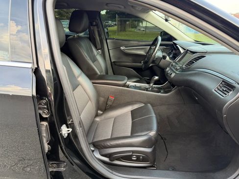 Used 2019 Chevrolet Impala LT FWD image 15