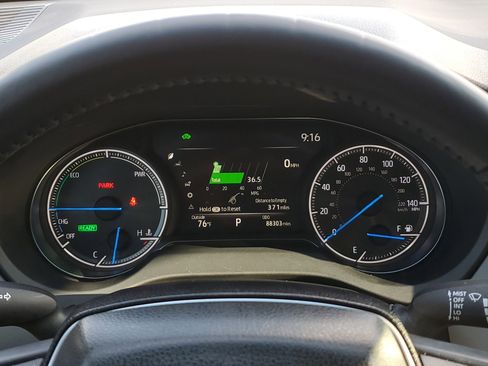 Used 2024 Toyota Venza Limited image 24