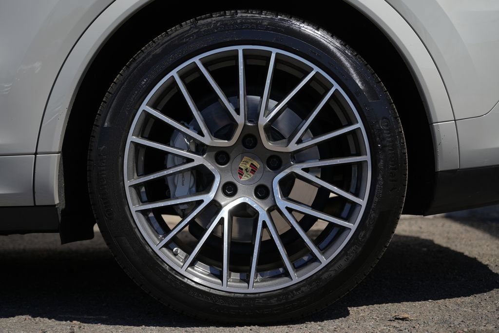 Used 2023 Porsche Cayenne Turbo w/ Premium Package Plus (PI3) AWD/4WD image 14