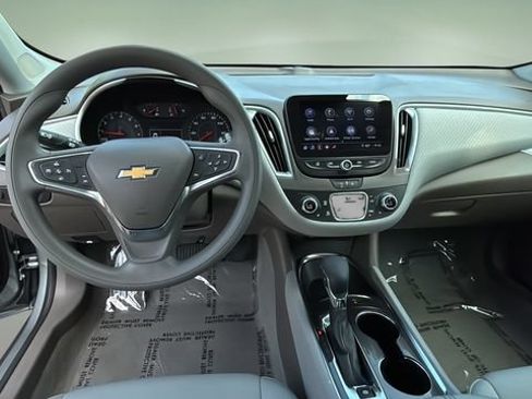 Used 2024 Chevrolet Malibu LT FWD image 10
