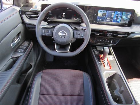 New 2026 Nissan Kicks SR image 11