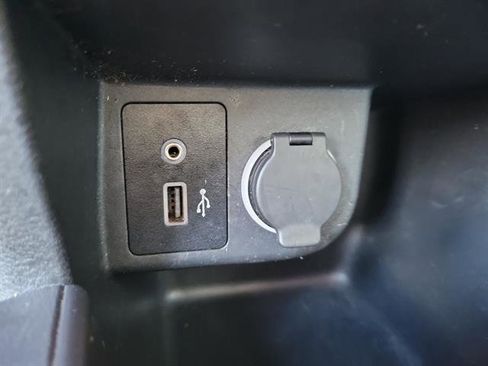 Used 2024 Nissan Kicks S image 12