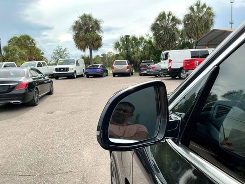 Used 2017 BMW X5 xDrive40e image 11