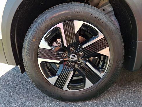 New 2026 Nissan Kicks SV w/ Cold Weather Package AWD/4WD image 4
