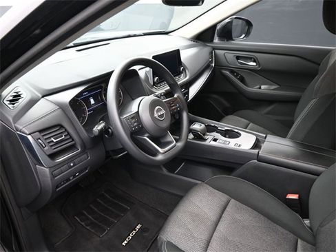 Certified 2024 Nissan Rogue SV image 18