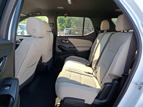 Used 2023 Chevrolet Traverse LS w/ Safety Package FWD image 10