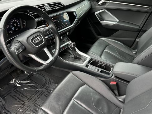Used 2024 Audi Q3 2.0T Premium image 12