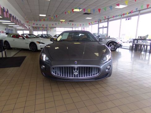 Used 2015 Maserati GranTurismo Convertible RWD image 3