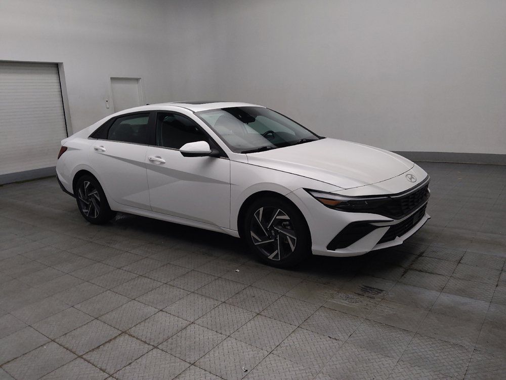 Used 2025 Hyundai Elantra SEL FWD image 11