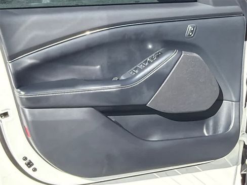 Used 2022 Ford Mustang Mach-E Select image 11