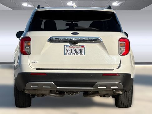 Used 2023 Ford Explorer XLT w/ Equipment Group 202A image 8