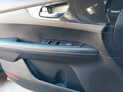 Used 2024 Kia Forte GT-Line image 30