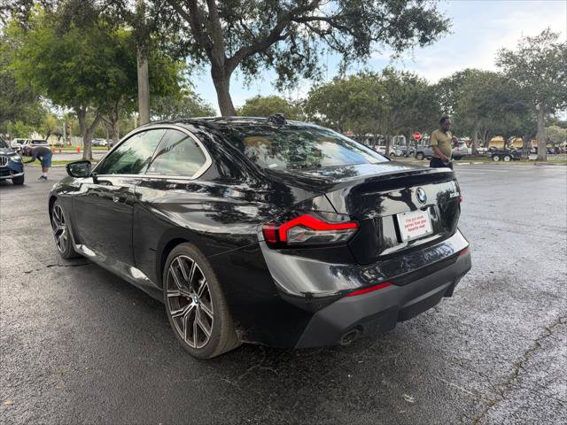 Used 2022 BMW 230i Coupe w/ Convenience Package RWD image 4