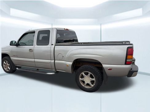 Used 2004 GMC Sierra 1500 Denali image 6