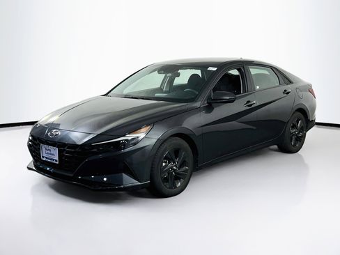 Used 2023 Hyundai Elantra SEL FWD image 1