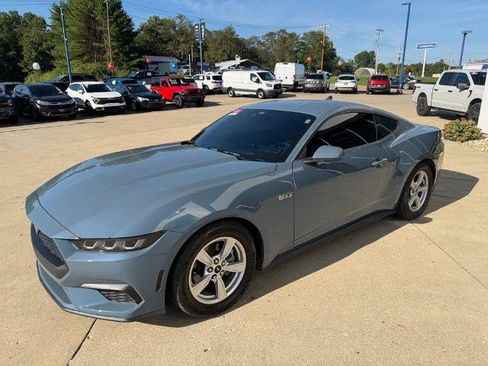 Certified 2024 Ford Mustang Coupe RWD image 3