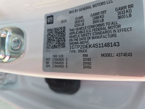 Used 2025 GMC Canyon AT4 w/ Nightfall Edition image 39