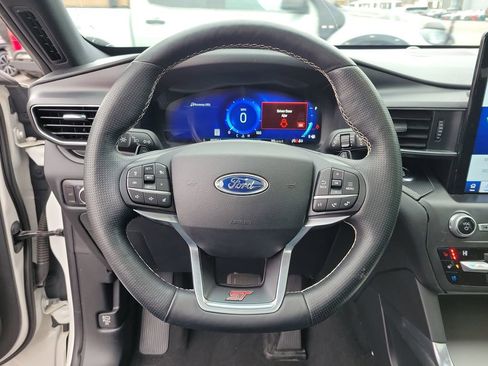 Certified 2020 Ford Explorer ST w/ ST High-Performance Pack image 22