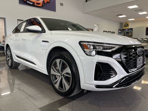 Used 2024 Audi Q8 e-tron Premium AWD/4WD image 7
