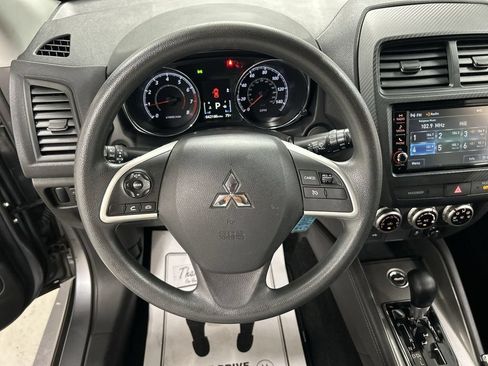 Used 2023 Mitsubishi Outlander Sport ES AWD/4WD image 4