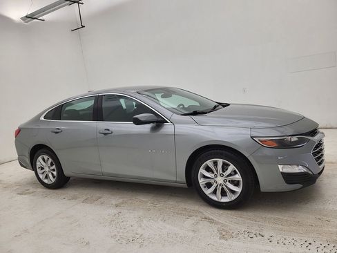 Used 2025 Chevrolet Malibu LT image 1
