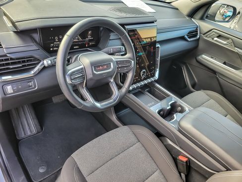 Used 2025 GMC Acadia Elevation image 8