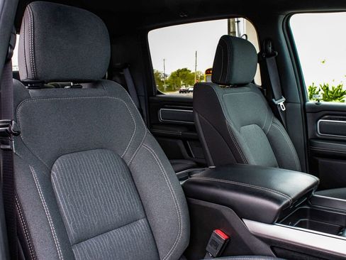 Used 2023 RAM 1500 Big Horn AWD/4WD image 38