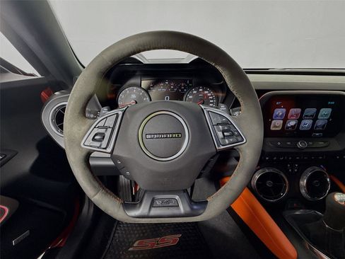 Used 2018 Chevrolet Camaro SS w/ Hot Wheels Edition image 7