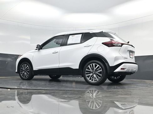 Used 2021 Nissan Kicks SV image 48