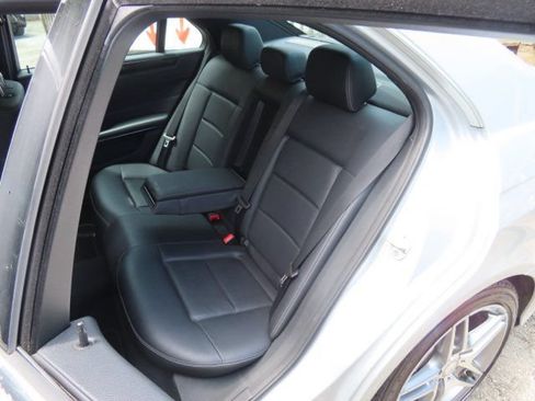 Used 2014 Mercedes-Benz E 350 4MATIC Sedan image 14
