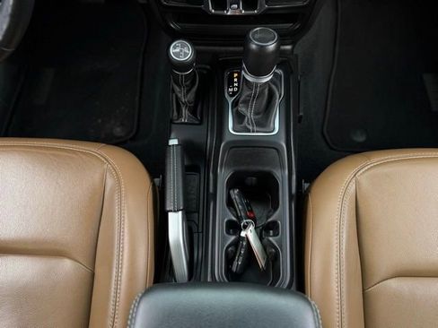 Used 2022 Jeep Wrangler Unlimited Sahara w/ Cold Weather Group image 31