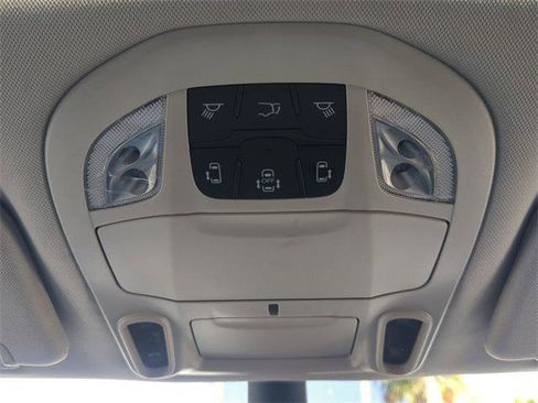 Certified 2024 Chrysler Pacifica Limited image 26