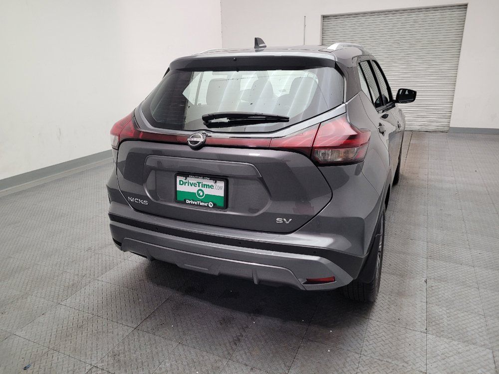 Used 2024 Nissan Kicks SV FWD image 7