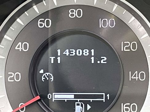 Used 2013 Volvo XC60 3.2 Premier image 19