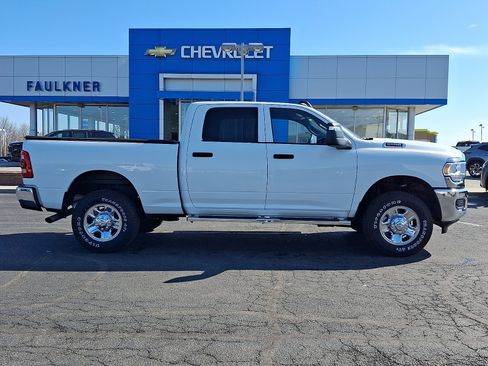 Used 2024 RAM 2500 Tradesman w/ Chrome Appearance Group image 7