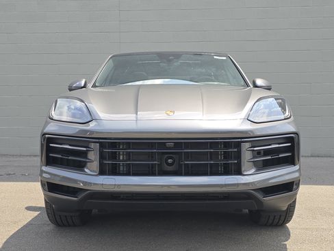 New 2025 Porsche Cayenne E-Hybrid image 6