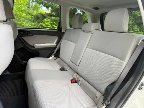 Used 2016 Subaru Forester 2.5i Premium w/ All-Weather Package AWD/4WD image 21