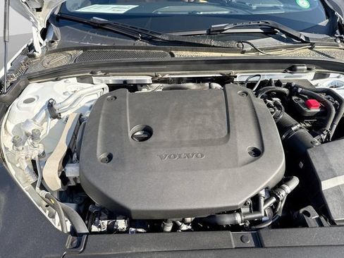 Certified 2025 Volvo V90 B6 Cross Country Ultra w/ Climate Package AWD/4WD image 21
