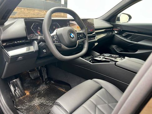 Used 2025 BMW 530i xDrive 530i xDrive image 12