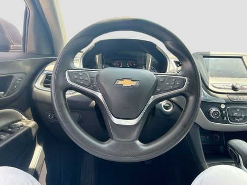Used 2023 Chevrolet Equinox LS FWD image 12