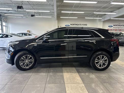 Used 2021 Cadillac XT5 Premium Luxury w/ LPO, Floor Liner Package image 16