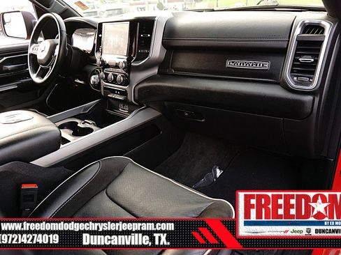 Used 2024 RAM 1500 Laramie AWD/4WD image 12