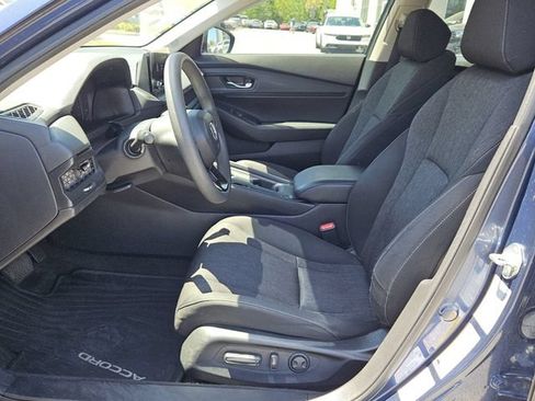 Used 2023 Honda Accord EX image 3