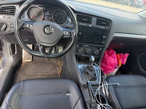 Used 2018 Volkswagen Golf Alltrack SE image 8