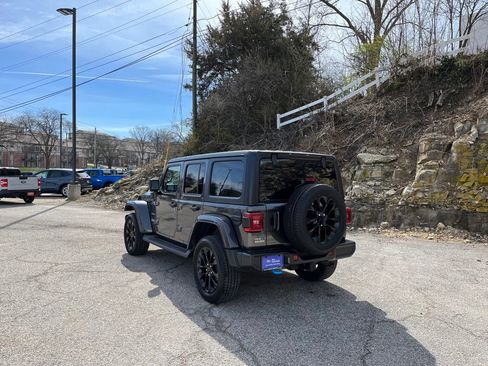 Used 2023 Jeep Wrangler Unlimited Sahara w/ Cold Weather Group image 6