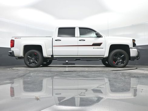Used 2017 Chevrolet Silverado 1500 LTZ Z71 w/ Redline Edition image 31