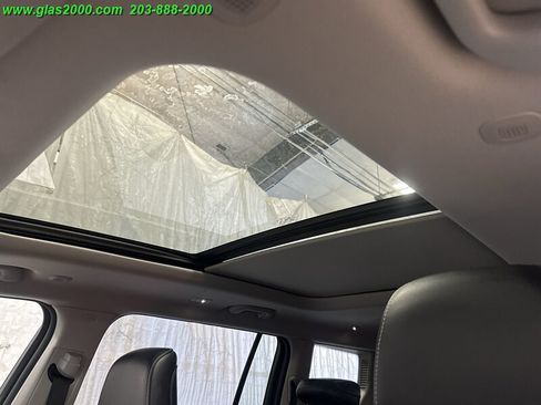 Used 2023 Jeep Grand Cherokee L Limited AWD/4WD image 12